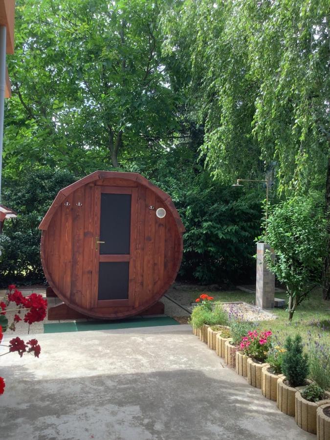 Rita Apartman Денешдиаш Экстерьер фото