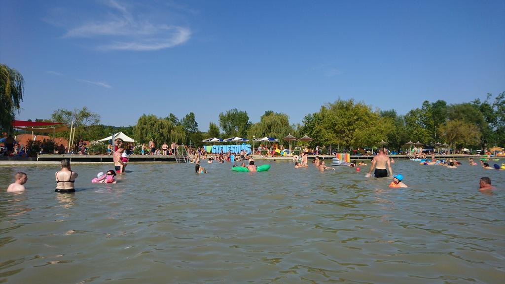 Rita Apartman Денешдиаш Экстерьер фото