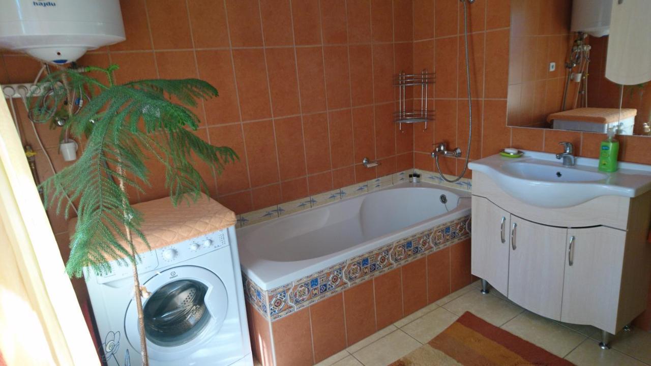 Rita Apartman Денешдиаш Экстерьер фото
