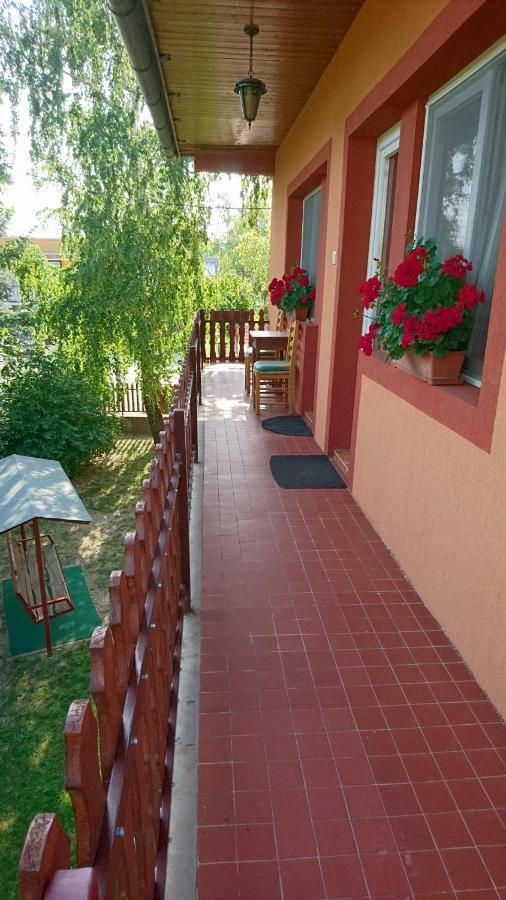 Rita Apartman Денешдиаш Экстерьер фото